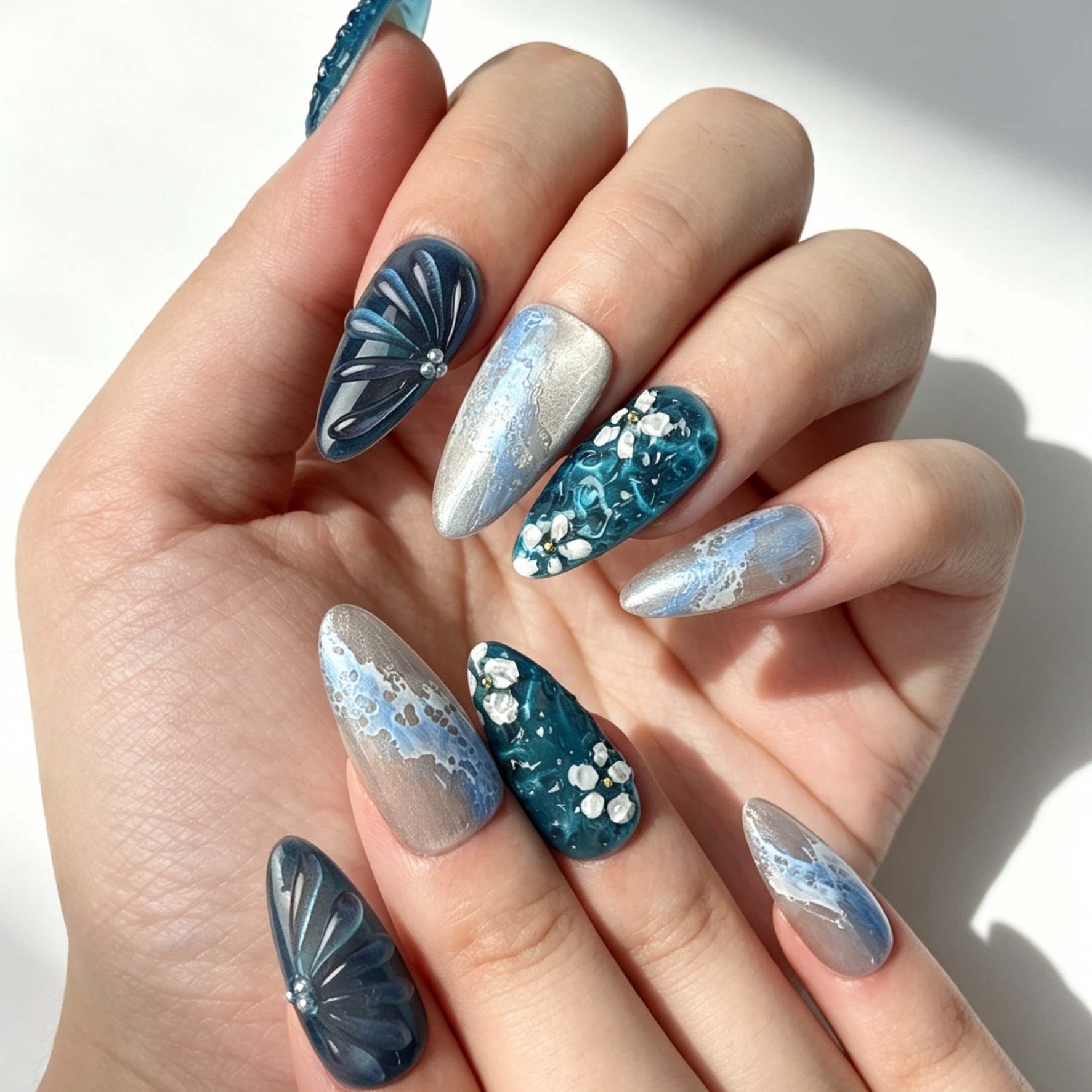 Close Up Nail Art, 3D White Flower Rhinestone Water Ripple Cat Eye Decor