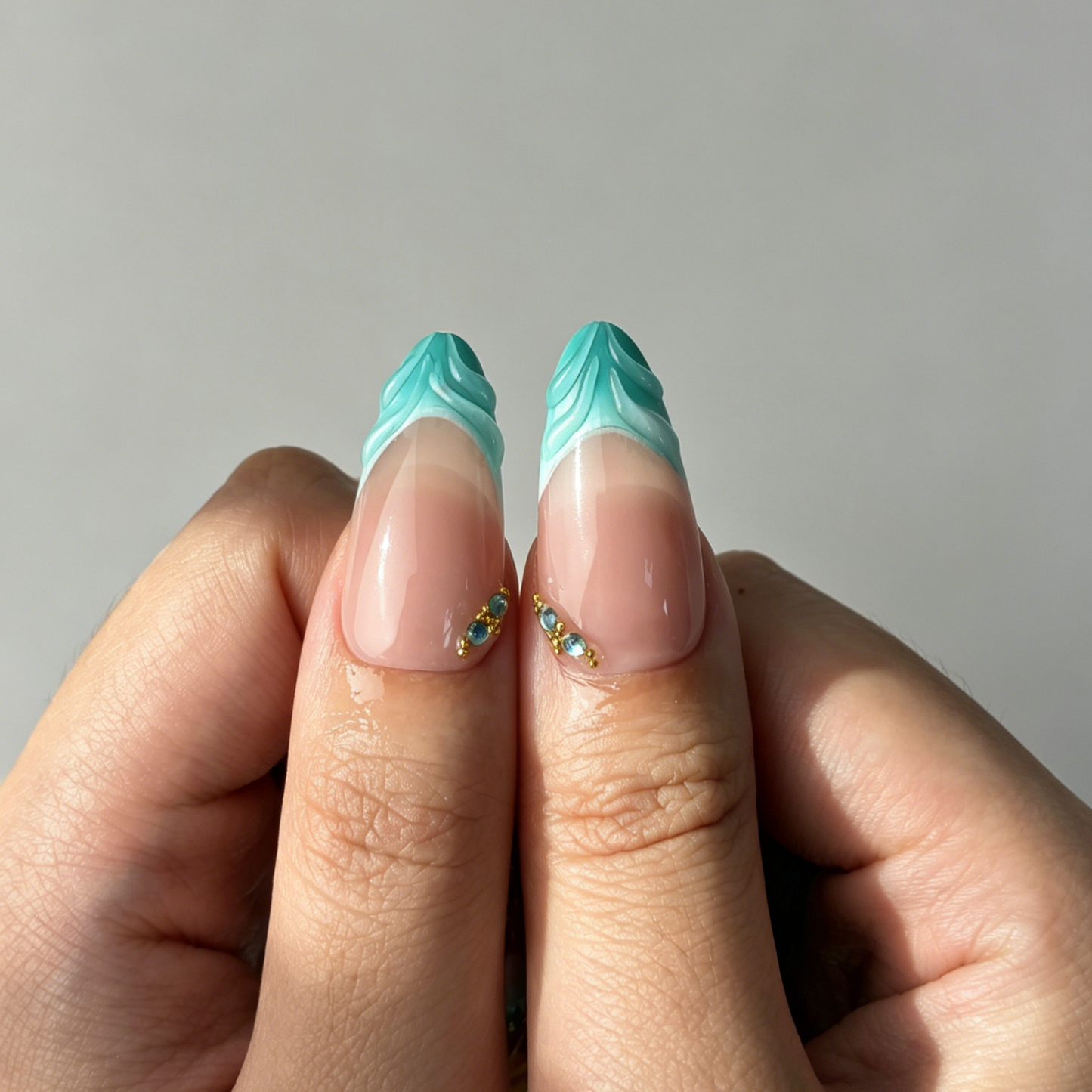 Turquoise Ocean Floral Press On Nails, Medium Almond Nude Summer Starfish Shell Pearl Fake Nail Set