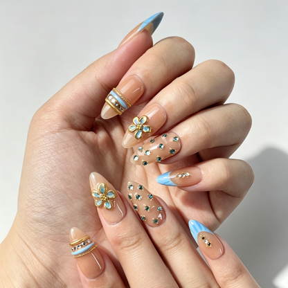 Close Up Nail Art, 3D Blue Floral Multi-size Rhinestone Gold Wire Wave Decor