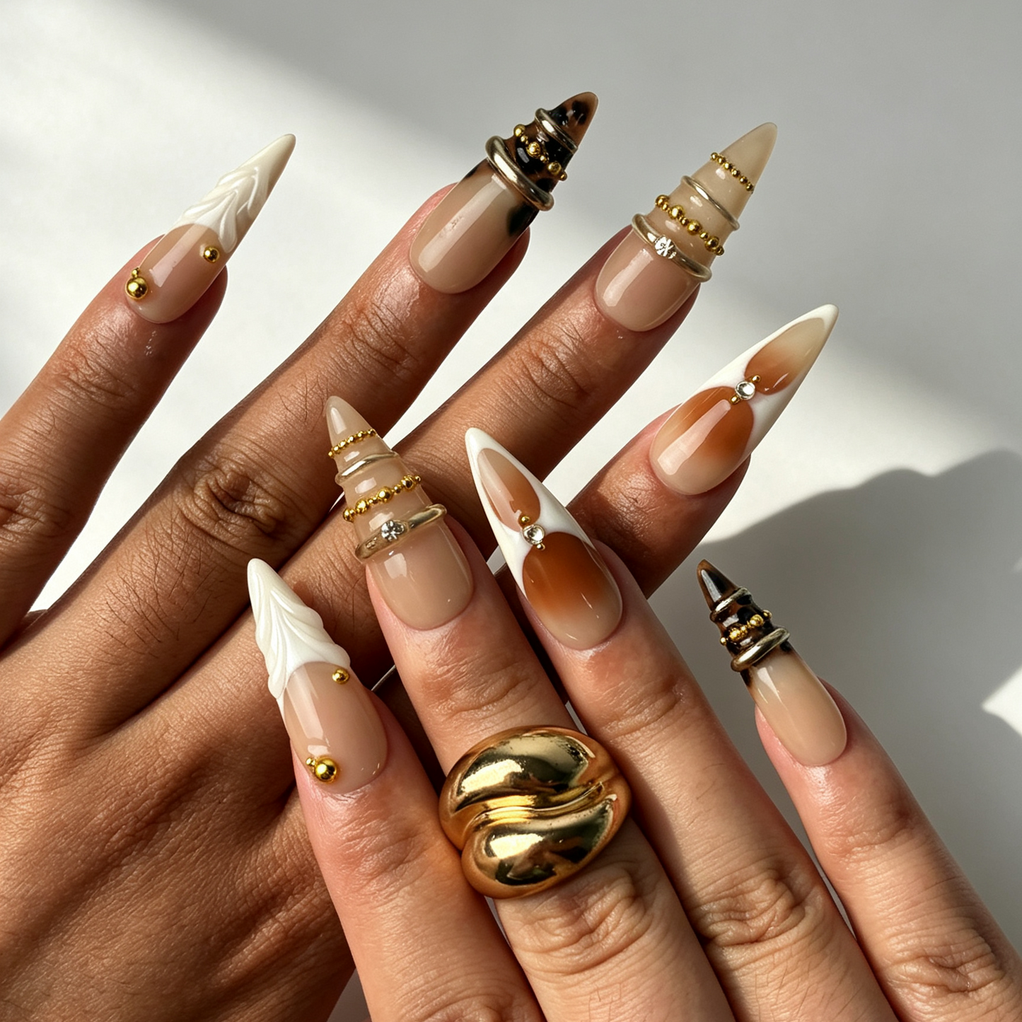 Salon-grade reusable false nails tortoise print metal ring elegant daily manicure