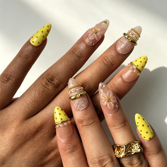 Lace Daisy fresh lace daisy press on nails on hand summer dating manicure