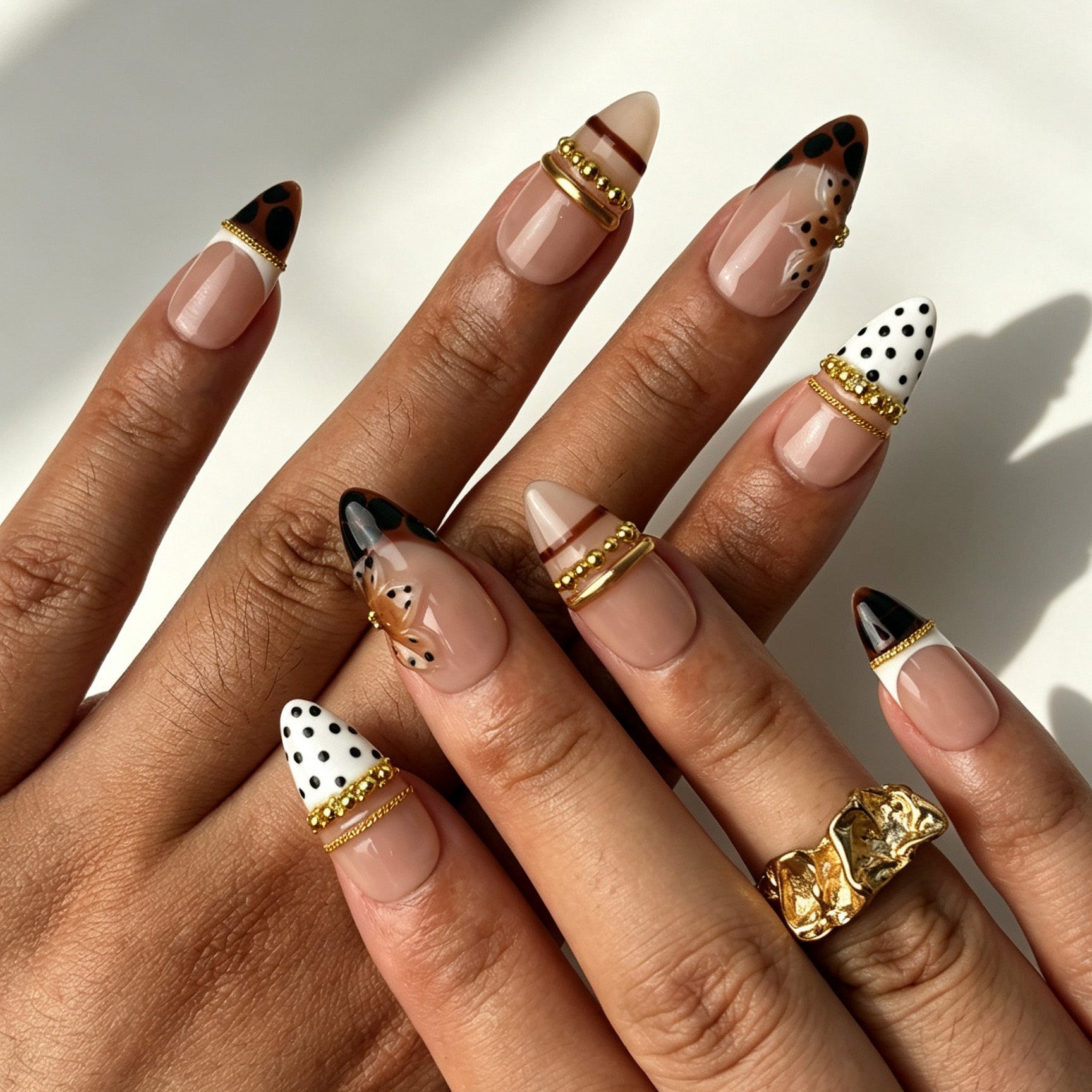 Salon-grade reusable false nails leopard print polka dot classic daily stylish manicure