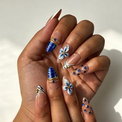 Close-up press on nails hand-painted 3D flower sapphire rhinestone golden metal bead decoration
