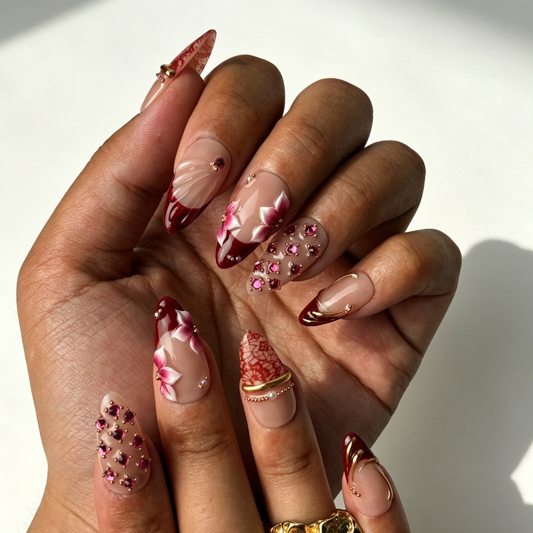 Close-up press on nails hand-painted 3D petal shell carving pink rhinestone metal line decoration