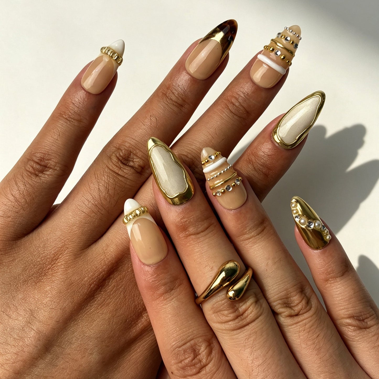 Nude tone reusable false nails gold outline frame layered white curved line daily manicure